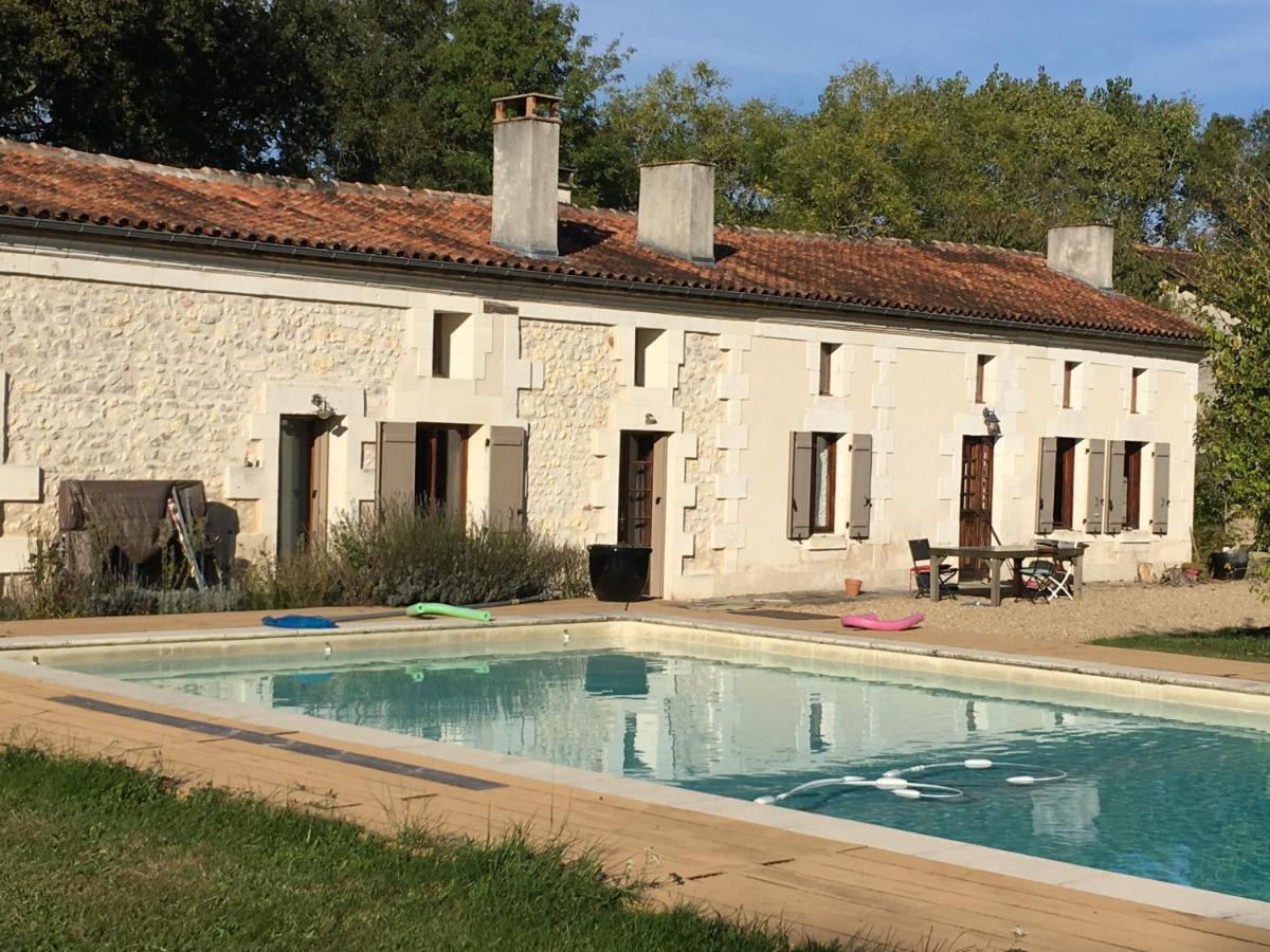 Maison Perigord Vert Piscine Et Spa La Roche-Chalais Exterior foto