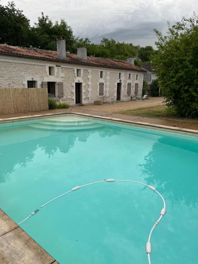Maison Perigord Vert Piscine Et Spa La Roche-Chalais Exterior foto